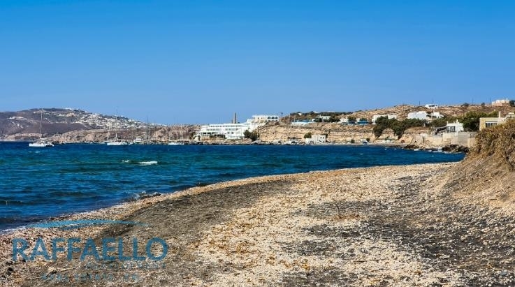 (Προς Ενοικίαση) Αξιοποιήσιμη Γη Οικόπεδο || Κυκλάδες/Σαντορίνη-Θήρα - 7.500 τ.μ, 1.500€ 