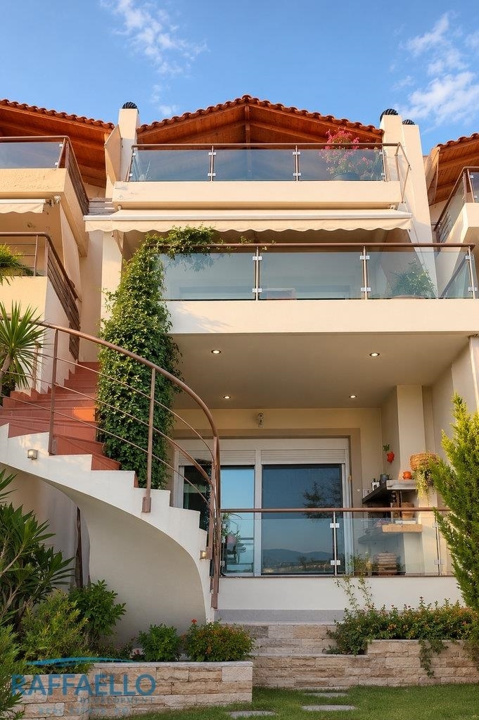 (For Sale) Residential Maisonette || Korinthia/Saronikos - 150 Sq.m, 3 Bedrooms, 300.000€ 